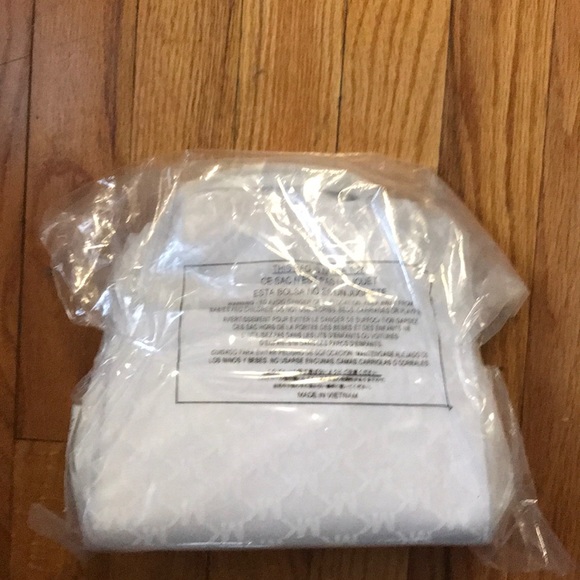 Michael Kors white mini crossbody shoulder top handle leather handbag bag purse - Picture 7 of 7